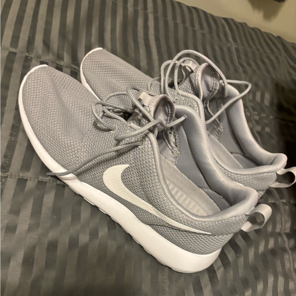Nike Roshe one - size 10